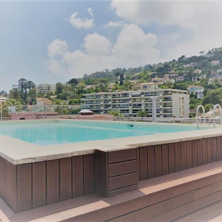 Apt Golfe Juan - 5Min Des Plages - Parking Privee - Piscine Rooftop Валлоріс Екстер'єр фото