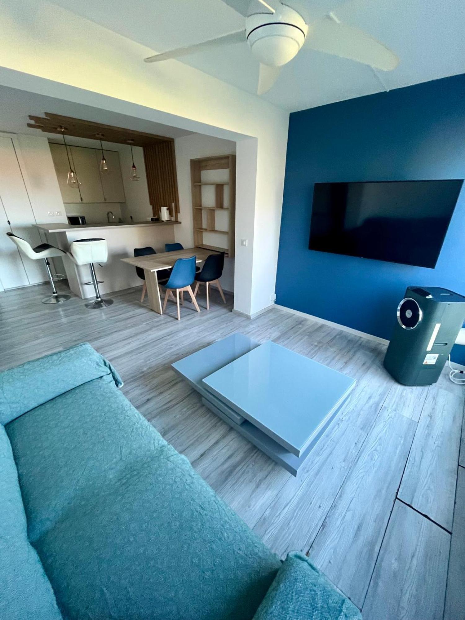 Apt Golfe Juan - 5Min Des Plages - Parking Privee - Piscine Rooftop Валлоріс Екстер'єр фото